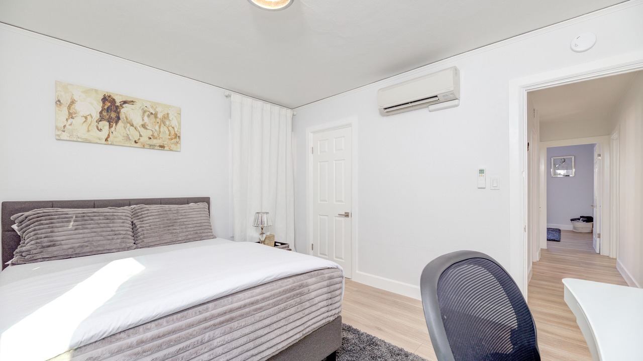 Photo of Bedroom in Redondo Beach