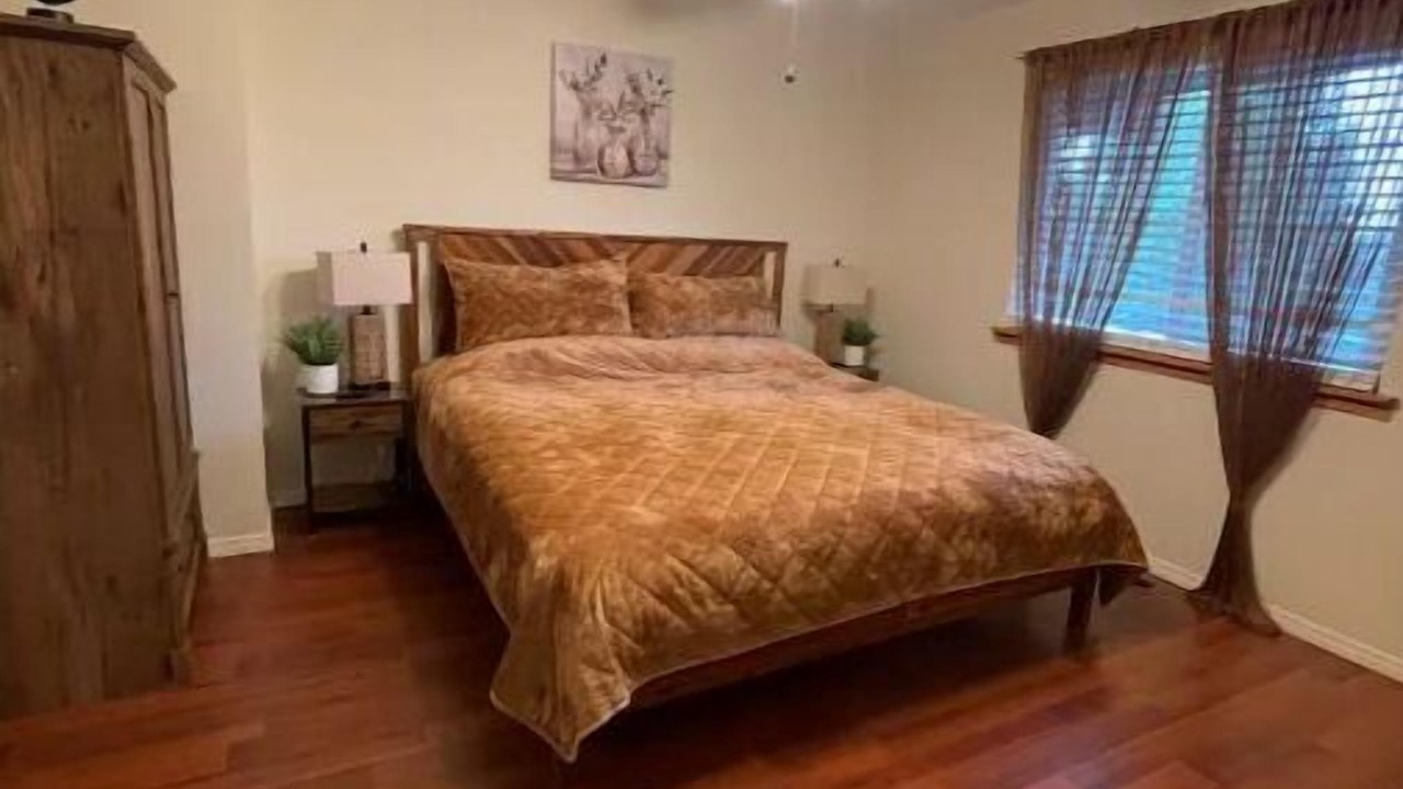 Photo of Bedroom in Crestline