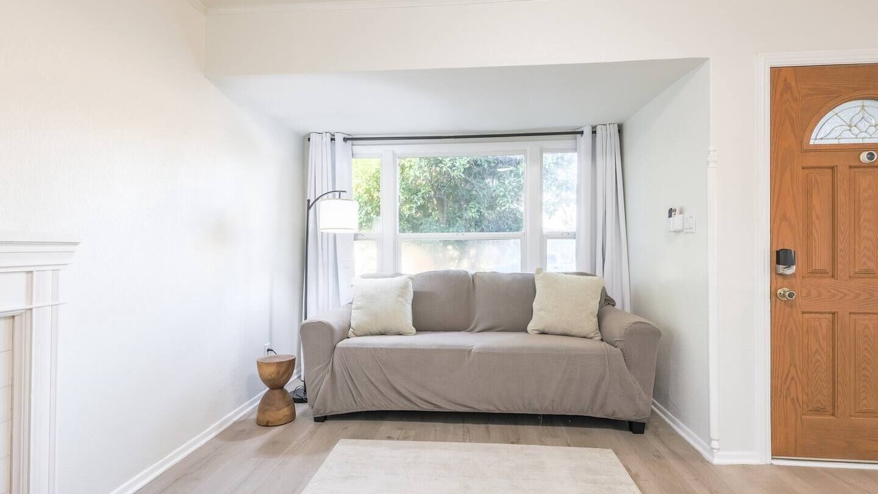 Photo of Livingroom in Glendora