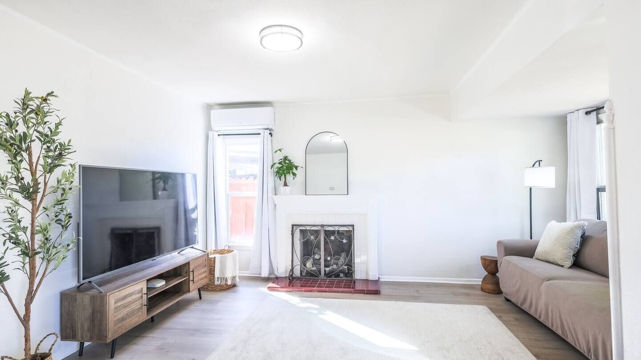 Photo of Livingroom in Glendora