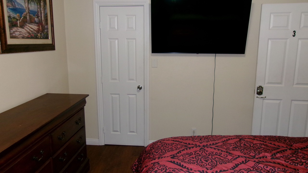 Photo of Bedroom in South Gate