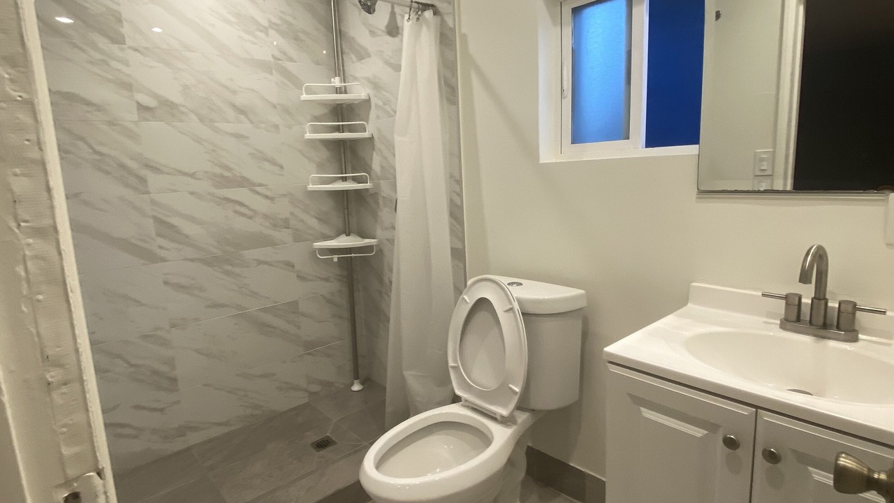 Photo of Bathroom in Valley Glen