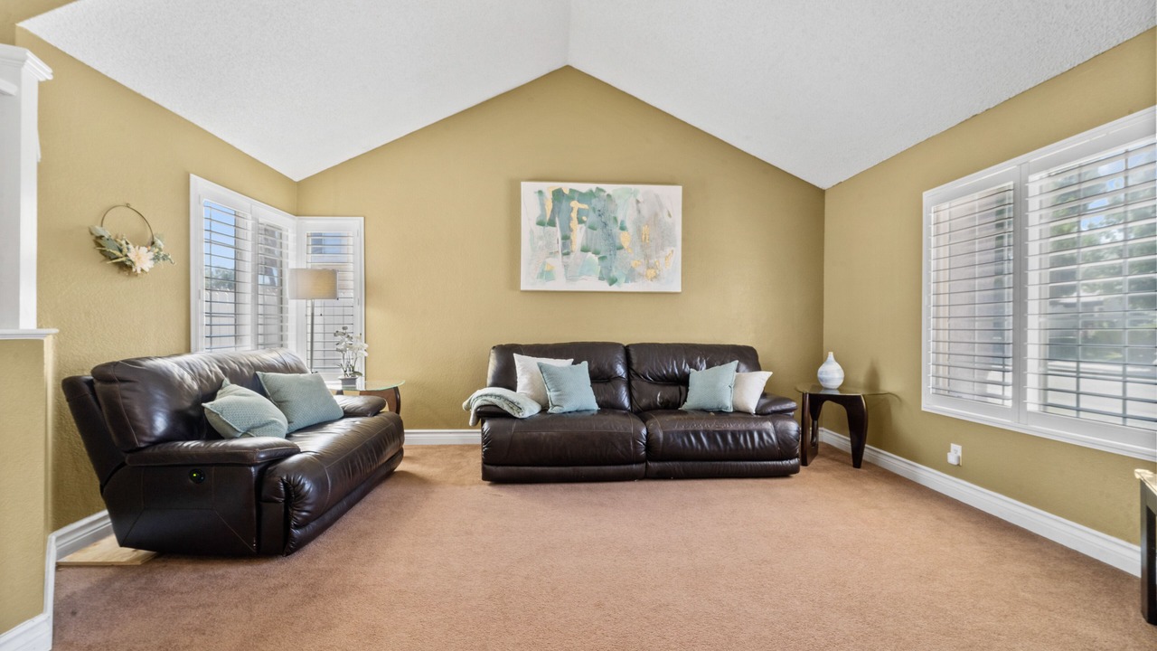 Photo of Livingroom in Palmdale