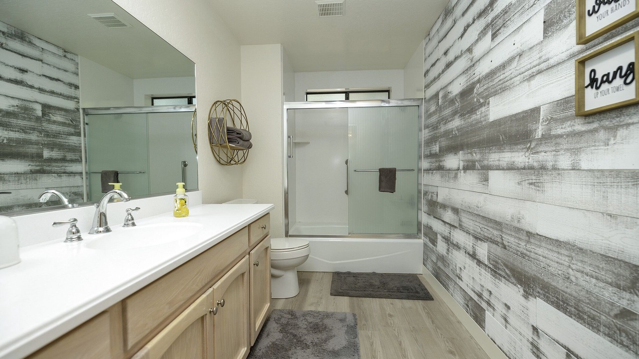 Photo of Bathroom in Cold Springs