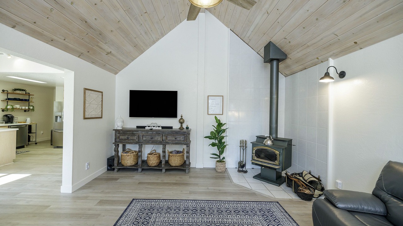 Photo of Livingroom in Cold Springs