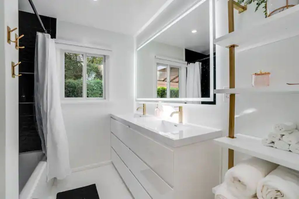 Photo of Bathroom in North Tustin