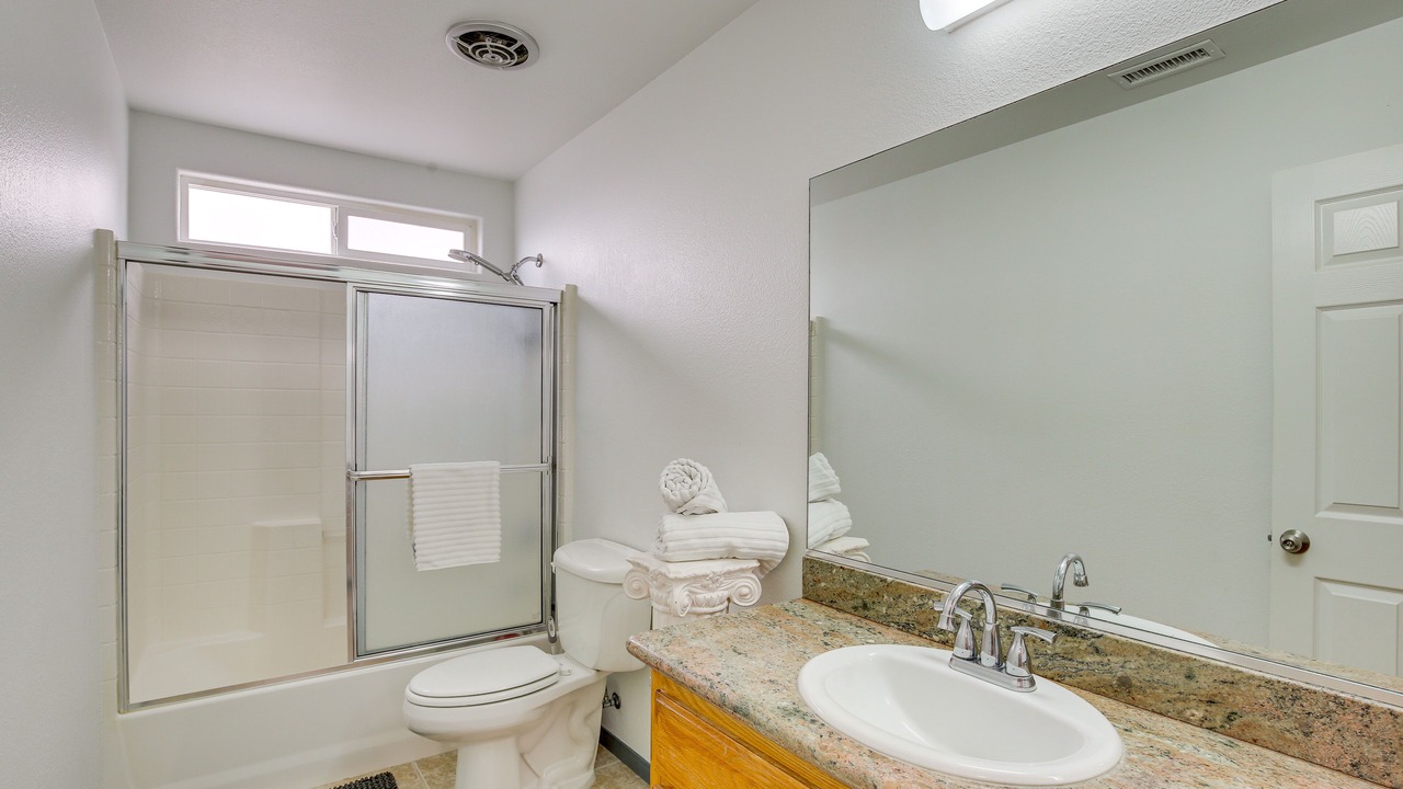 Photo of Bathroom in Silver Lakes Country Club