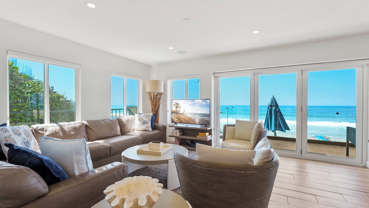 Photo of Livingroom in Carlsbad Village