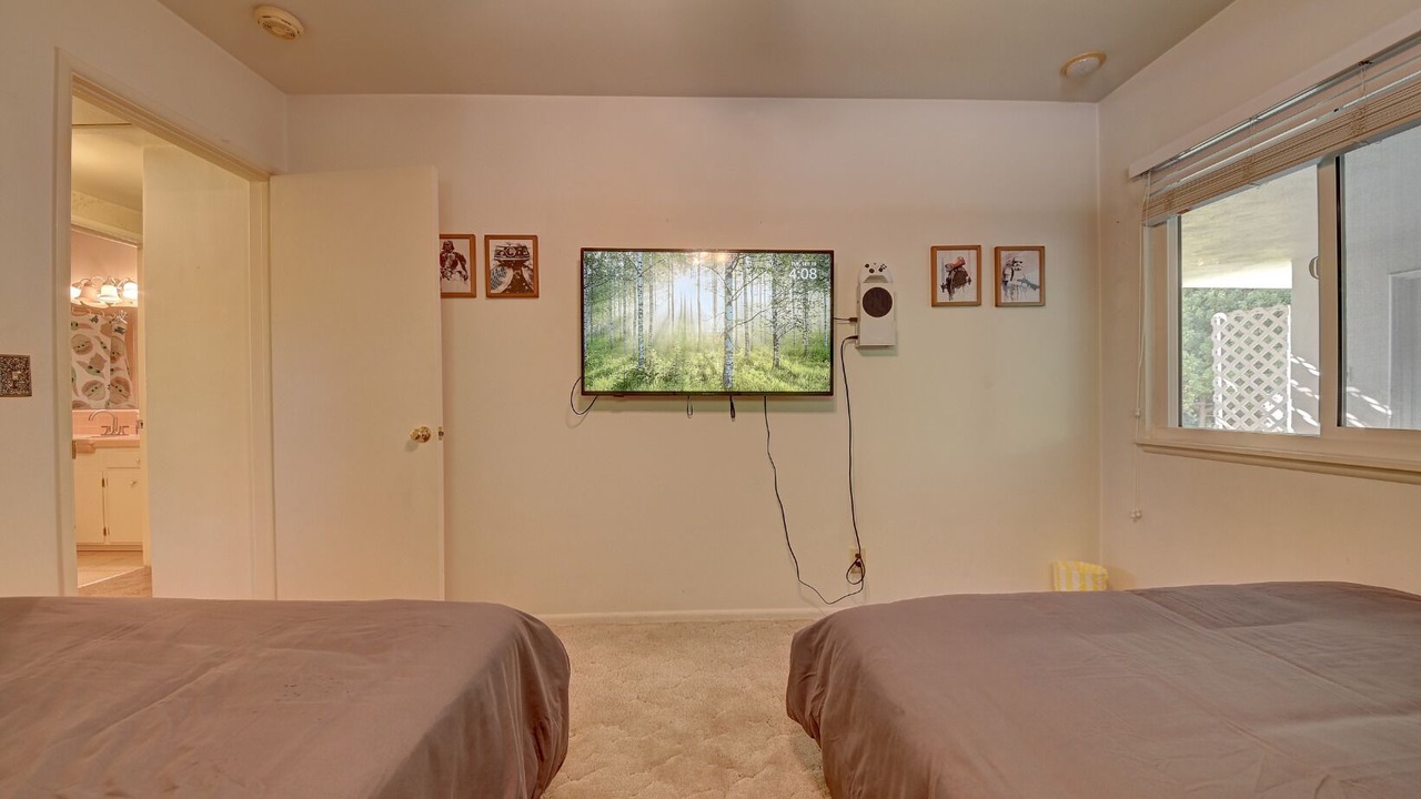 Photo of Bedroom in Hermosa Village