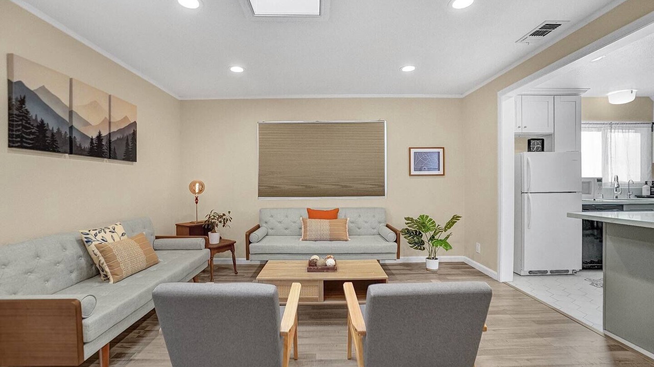 Photo of Livingroom in West Covina