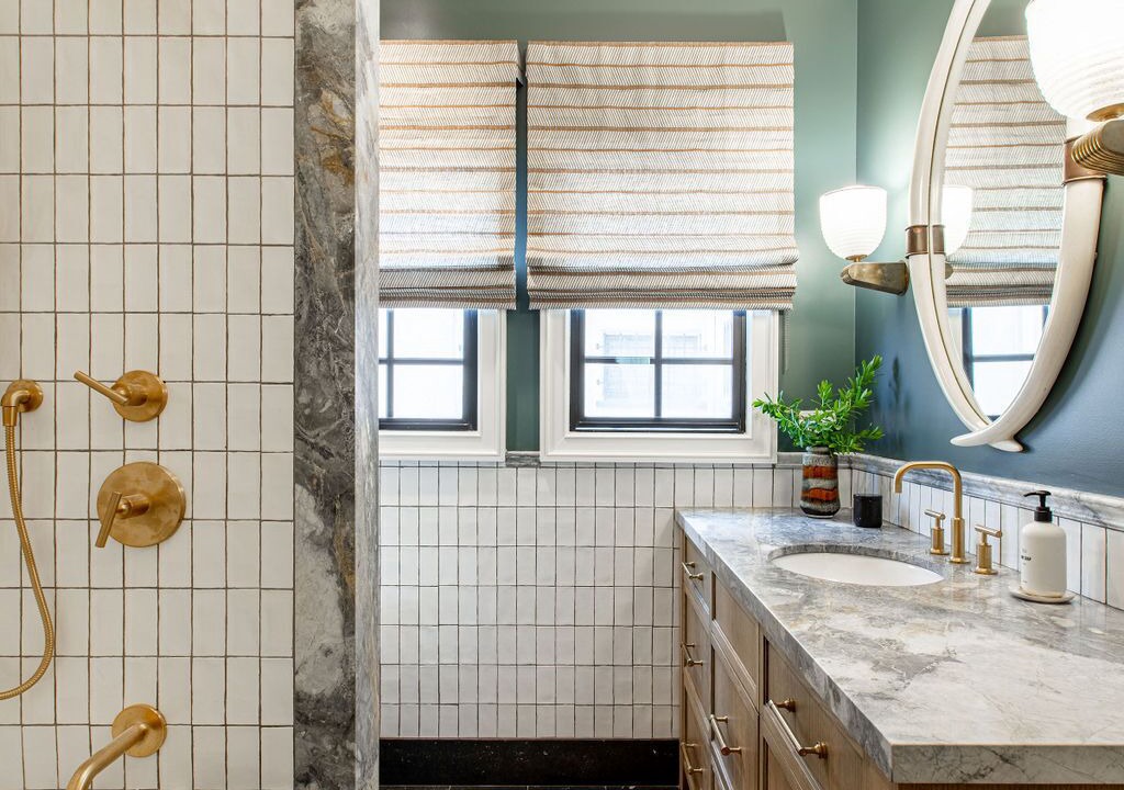 Photo of Bathroom in Mid-Wilshire