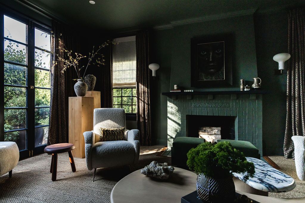 Photo of Livingroom in Mid-Wilshire