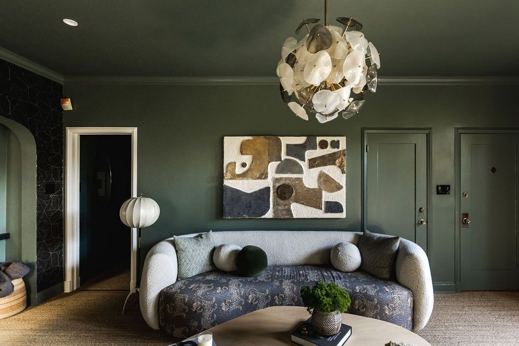 Photo of Livingroom in Mid-Wilshire