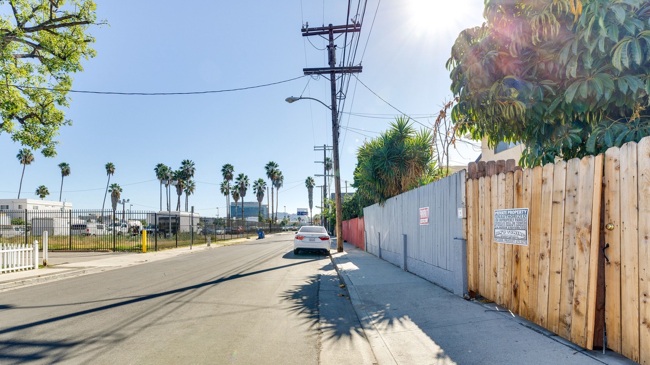 Photo of Others in NoHo Arts District