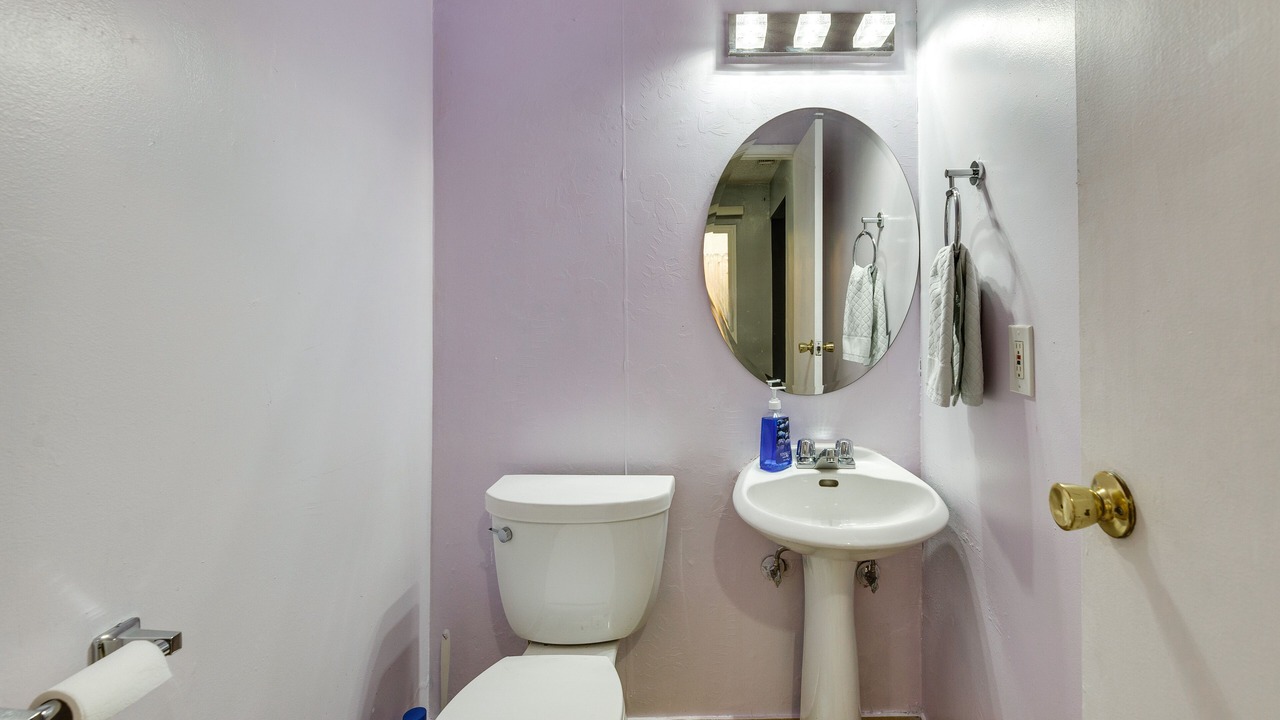 Photo of Bathroom in NoHo Arts District