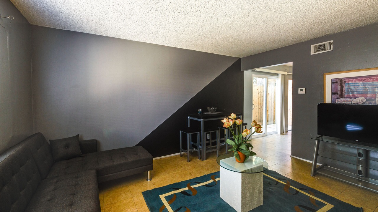 Photo of Livingroom in NoHo Arts District