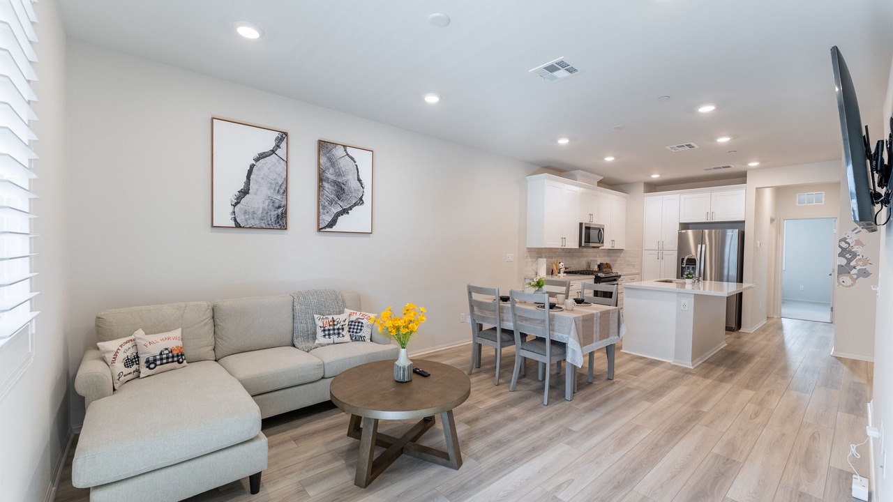 Photo of Livingroom in West Covina