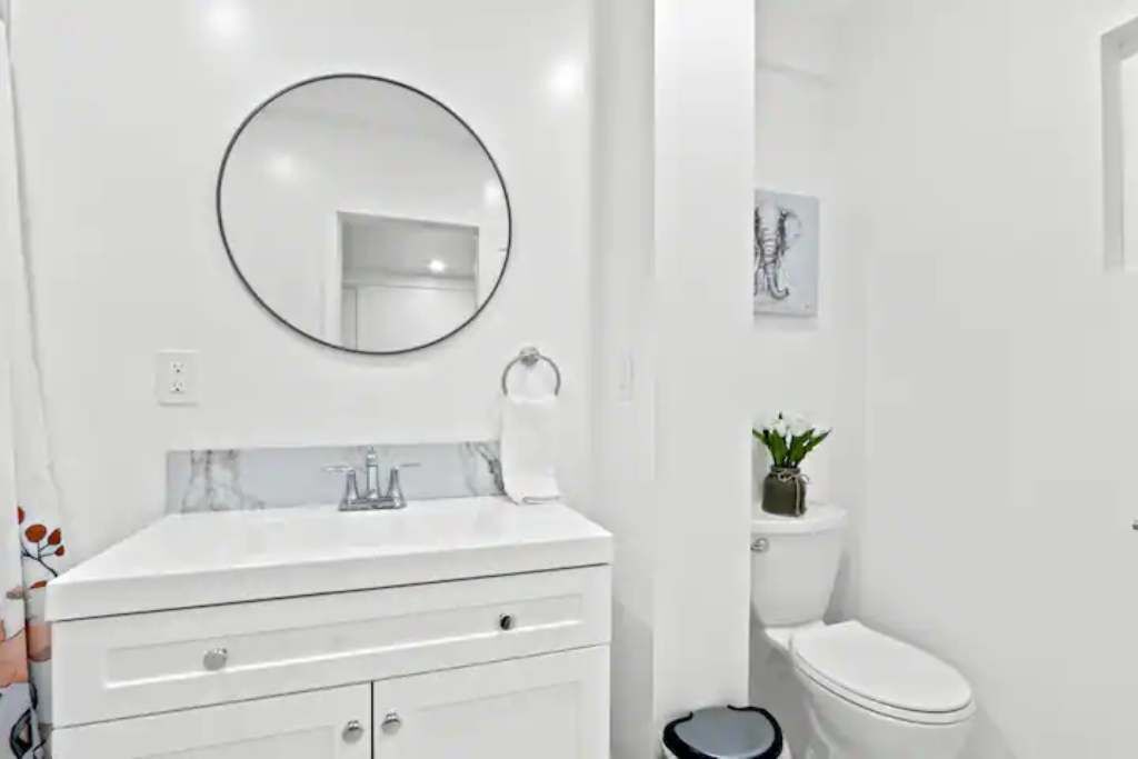 Photo of Bathroom in Huntington Park