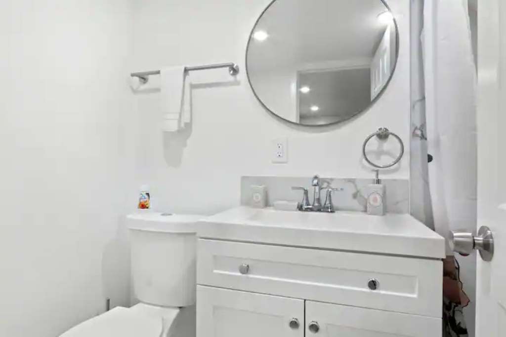 Photo of Bathroom in Huntington Park