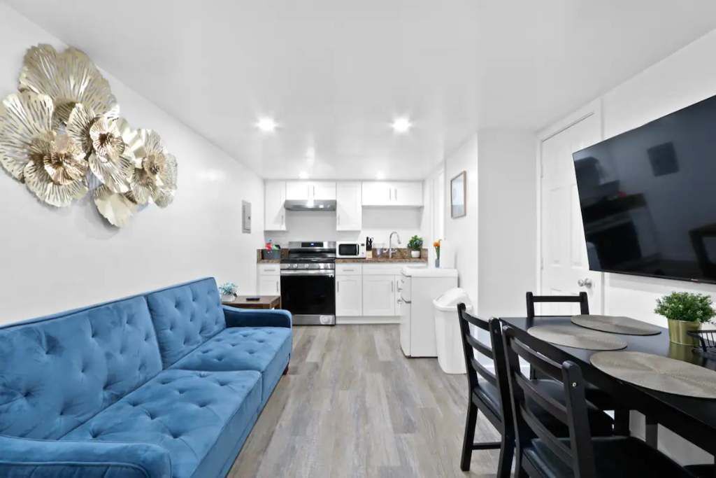 Photo of Livingroom in Huntington Park