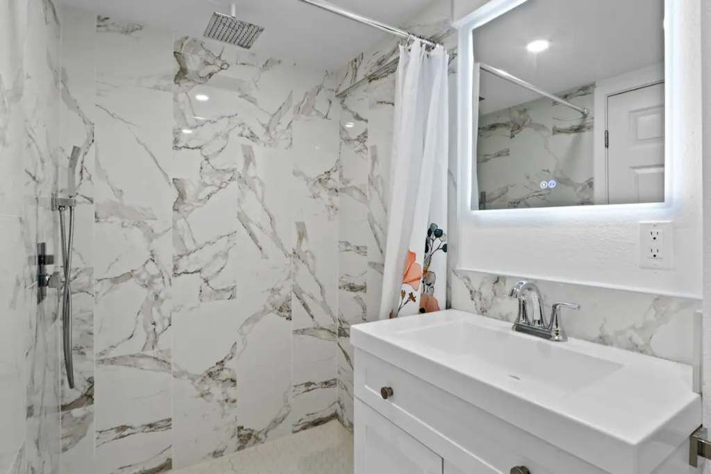 Photo of Bathroom in Huntington Park