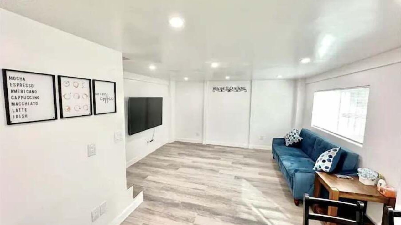 Photo of Livingroom in Huntington Park