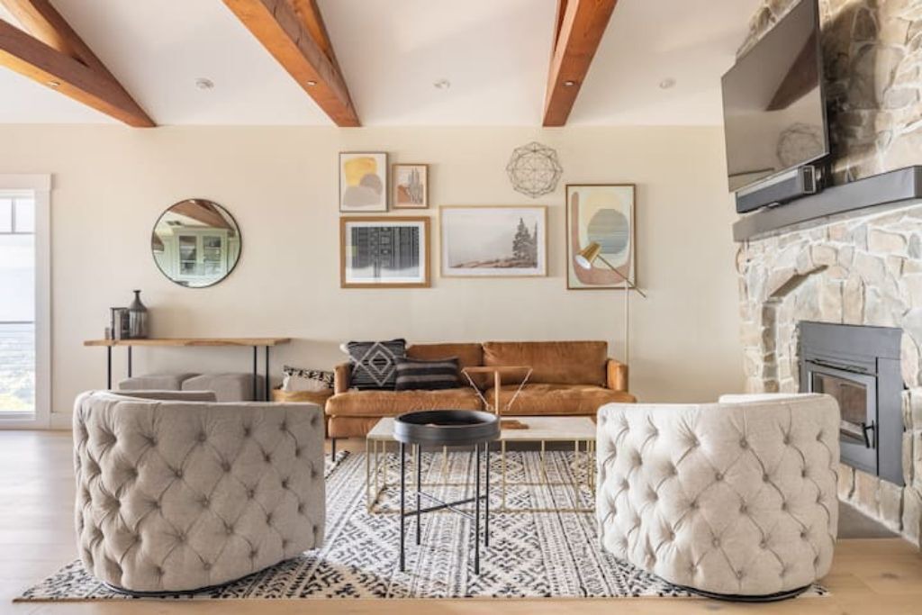 Photo of Livingroom in Silicon Valley