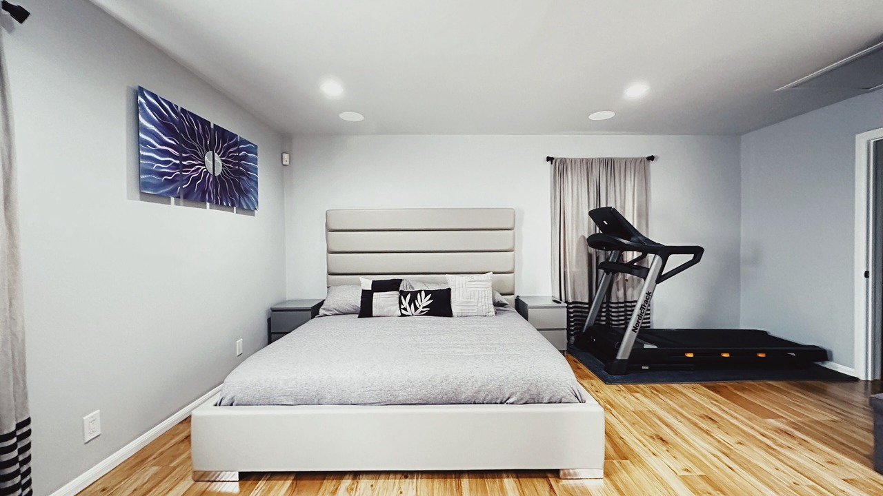 Photo of Bedroom in Burbank