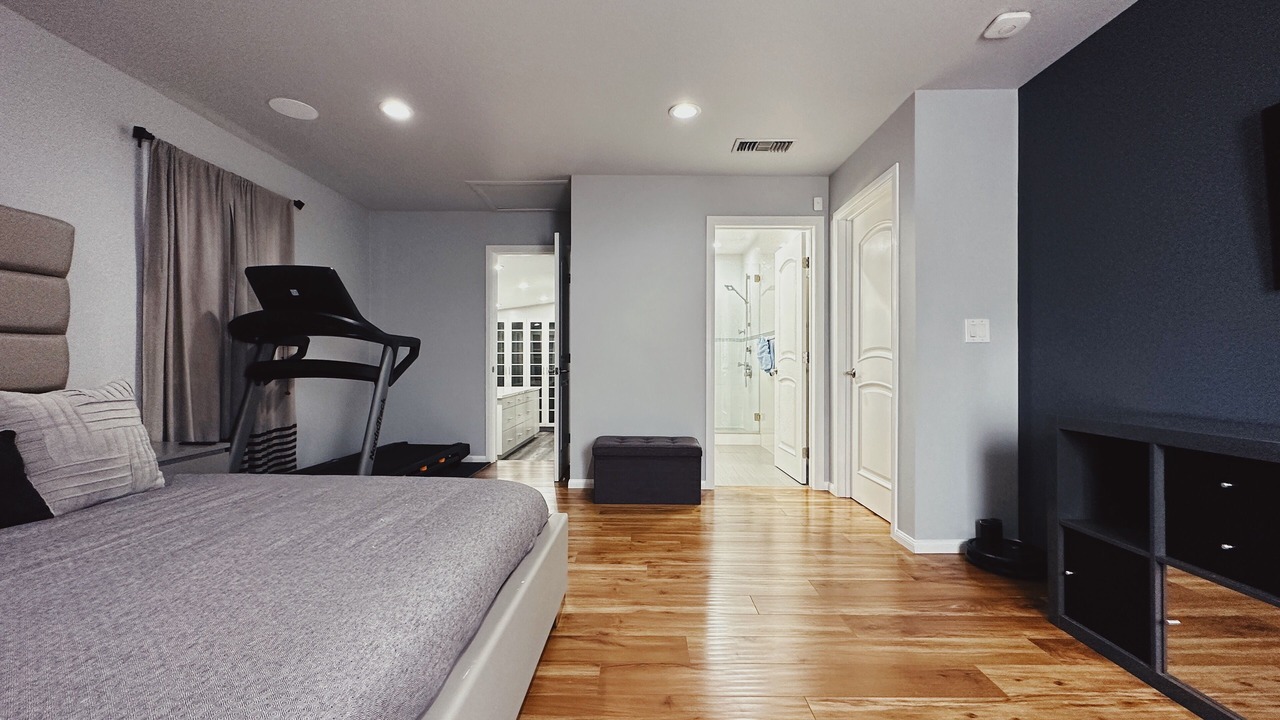 Photo of Bedroom in Burbank