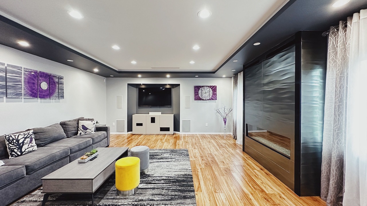 Photo of Livingroom in Burbank