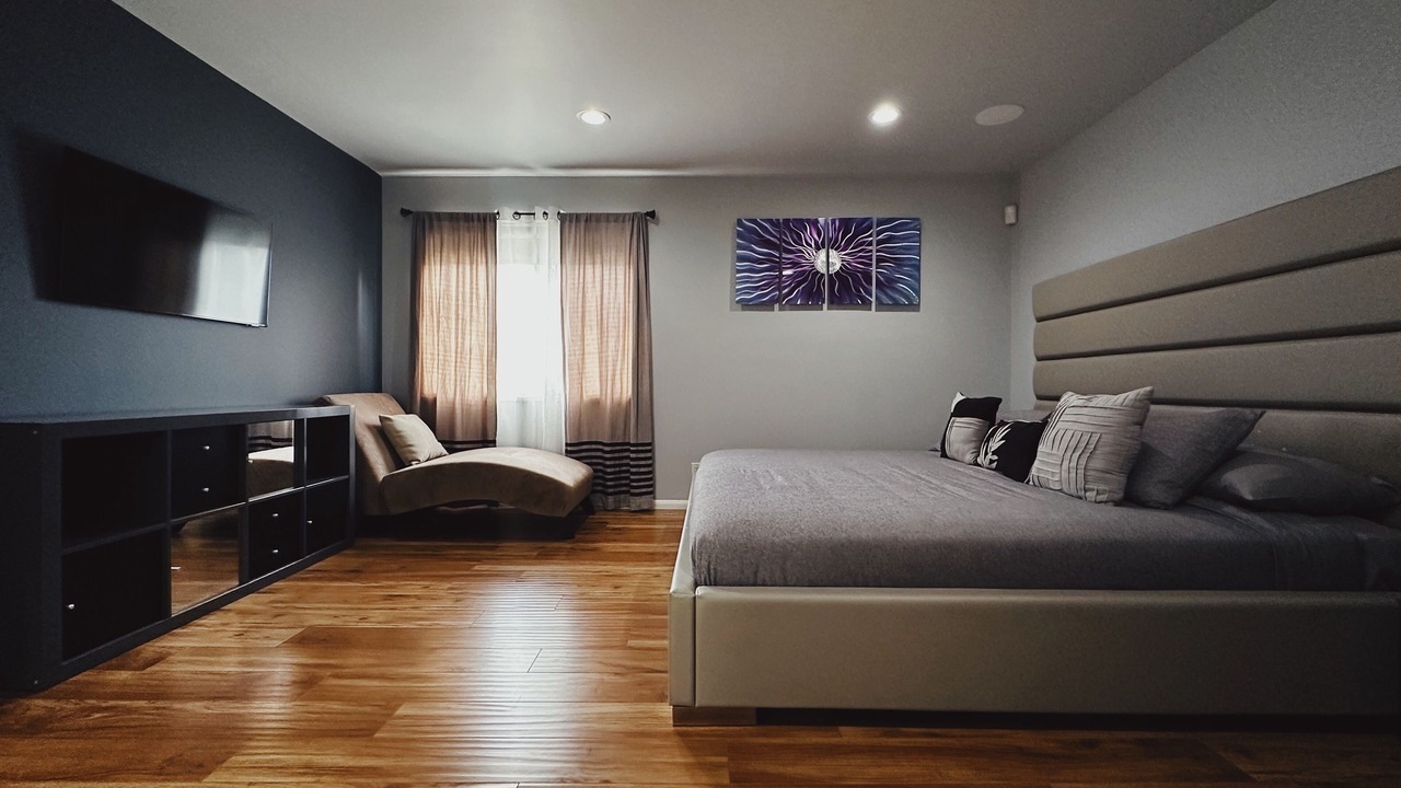 Photo of Bedroom in Burbank