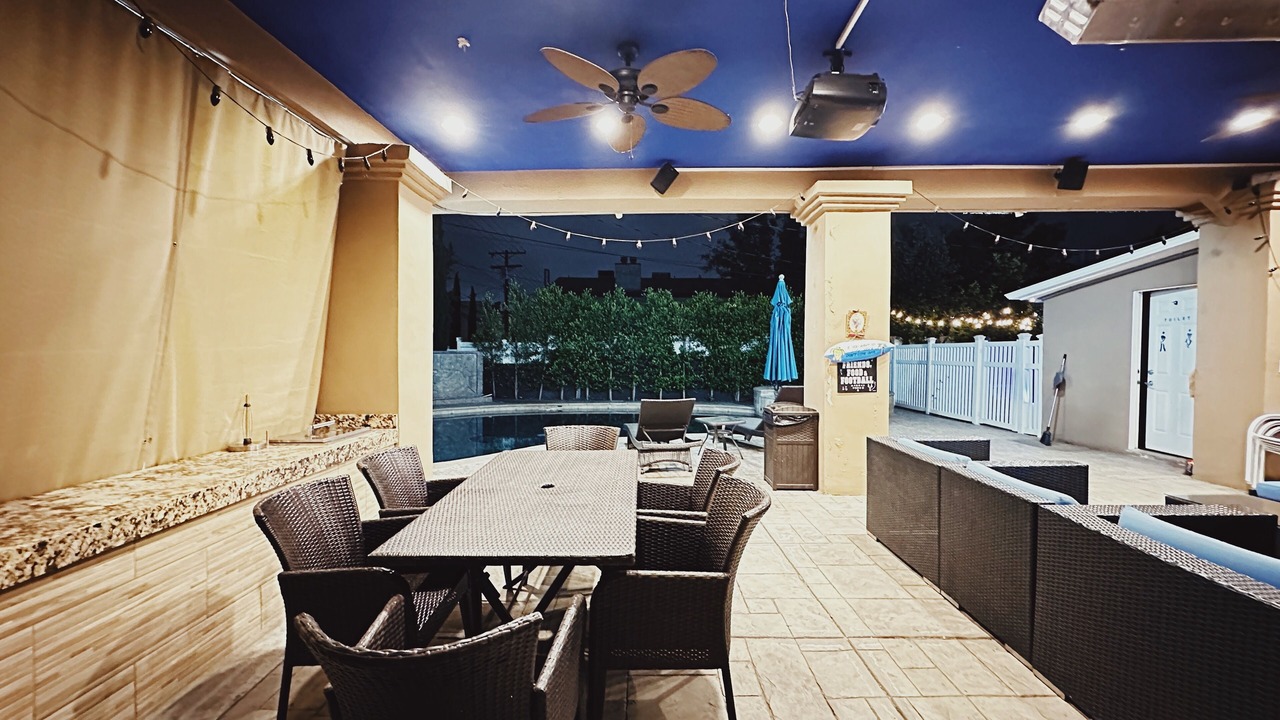 Photo of Outdoor in Burbank