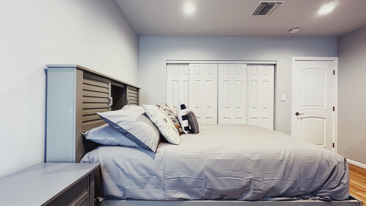Photo of Bedroom in Burbank