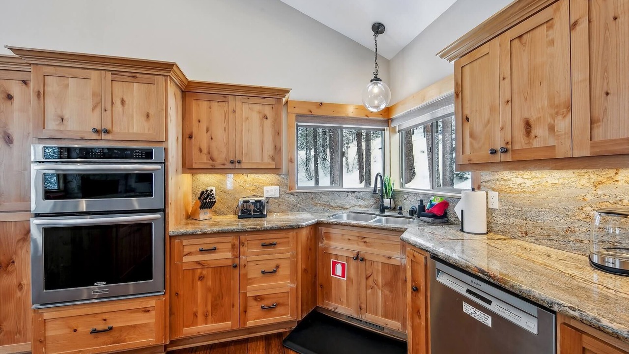 Photo of Kitchen in Pioneer Trail