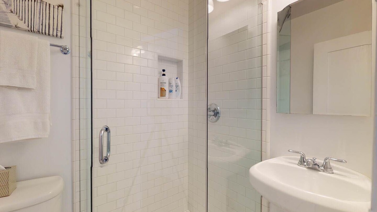 Photo of Bathroom in Peninsula