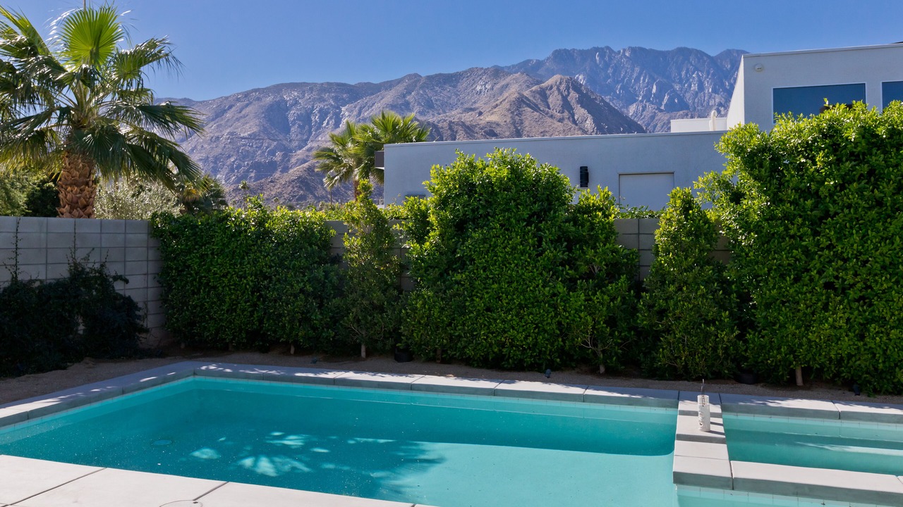 Photo of Outdoor in Racquet Club West