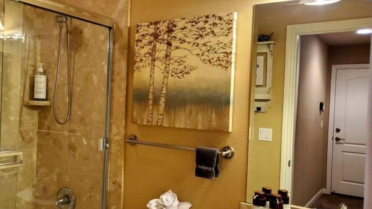 Photo of Bathroom in Hollister