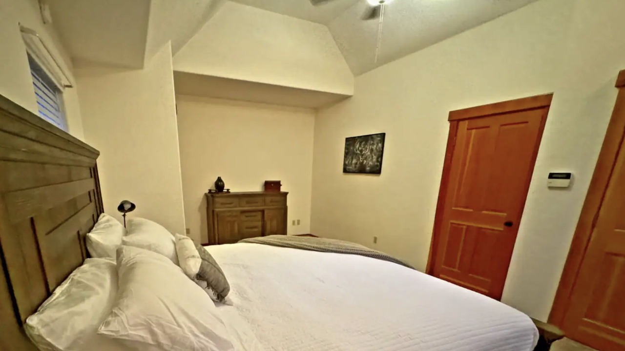 Photo of Bedroom in Westhaven-Moonstone