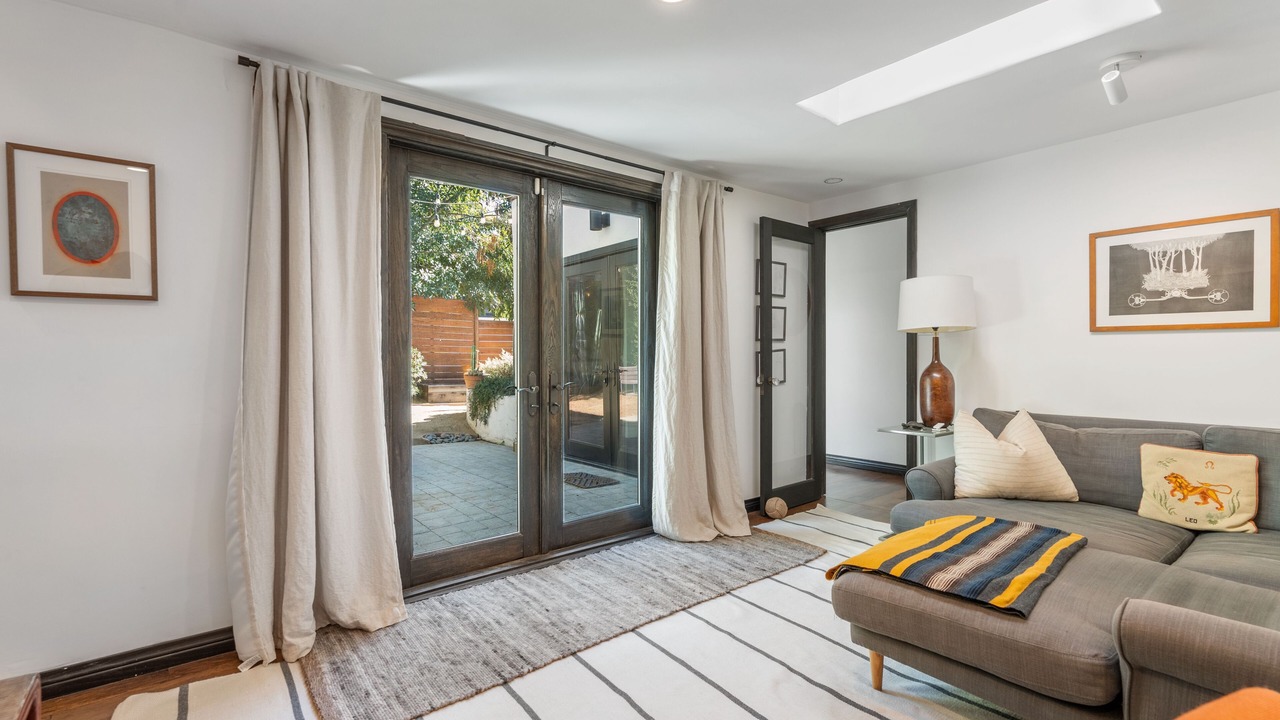 Photo of Livingroom in Eagle Rock