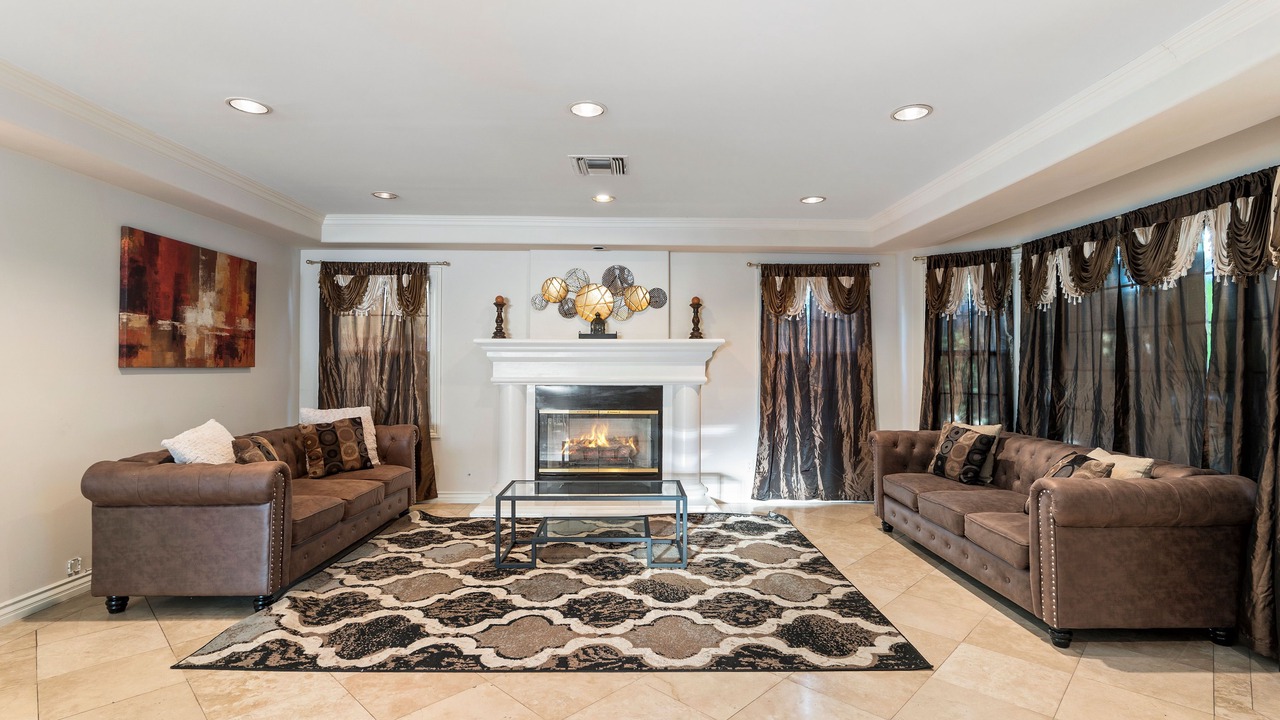 Photo of Livingroom in Studio City