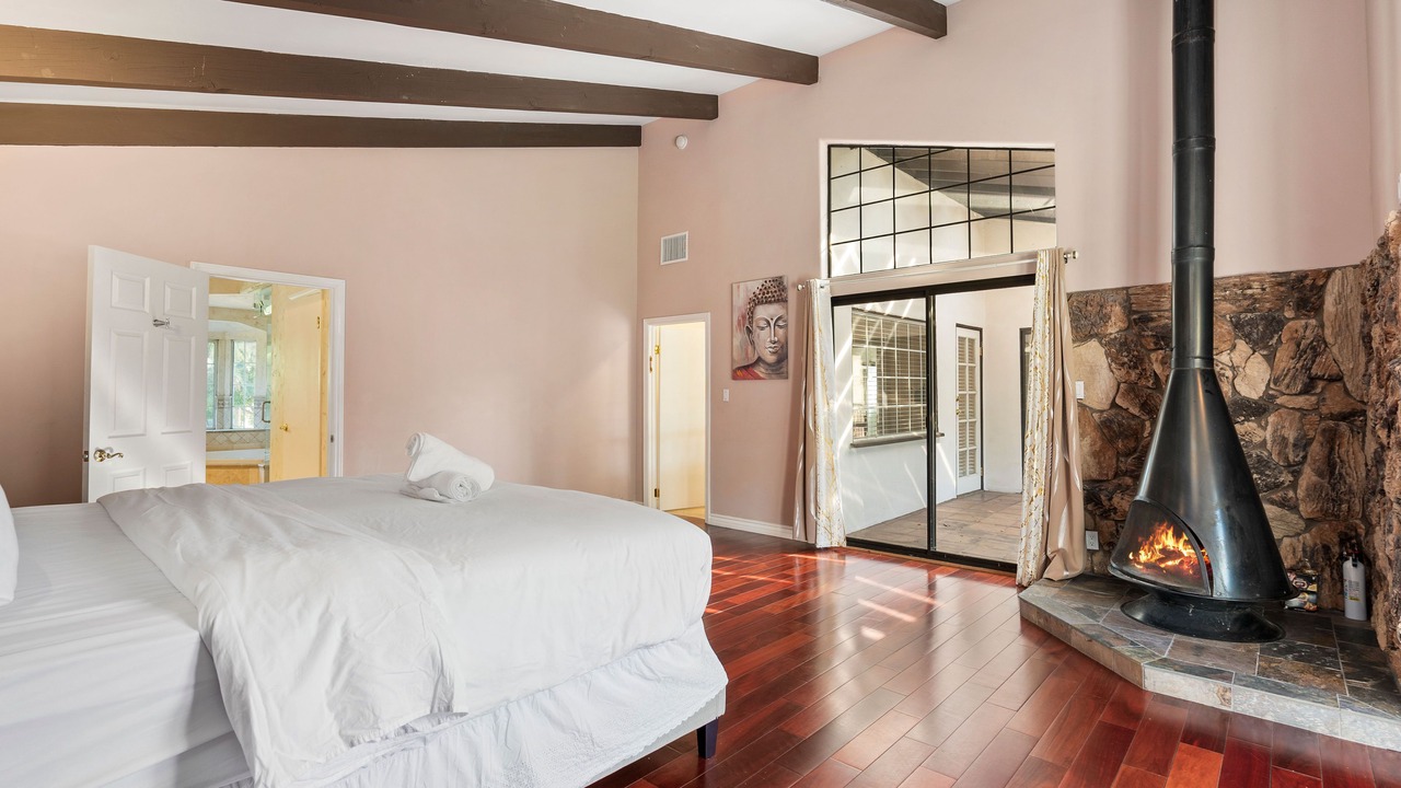 Photo of Bedroom in Studio City