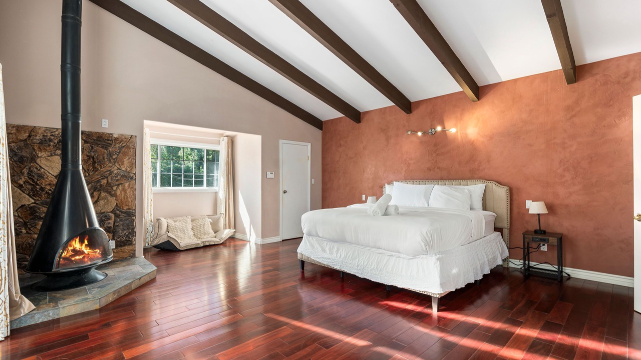 Photo of Bedroom in Studio City