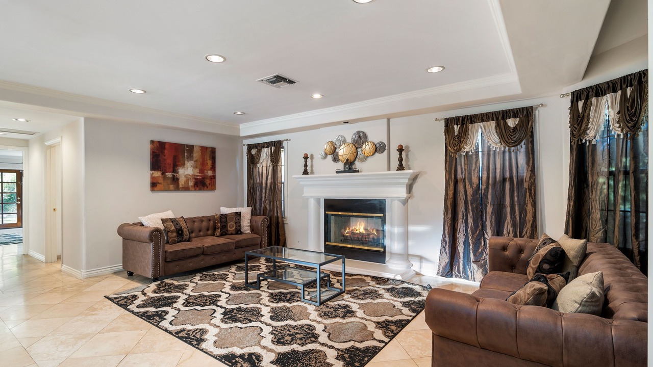 Photo of Livingroom in Studio City
