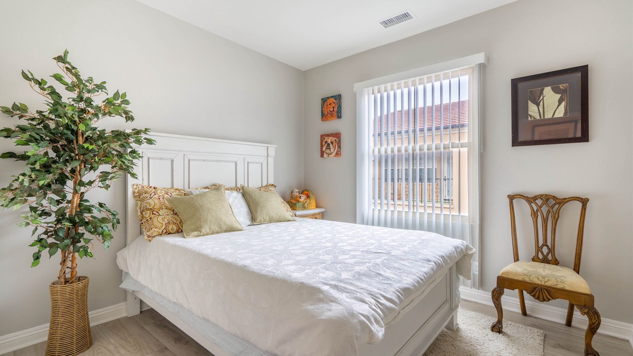 Photo of Bedroom in Oak Creek