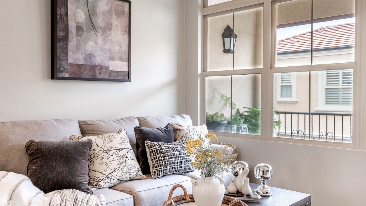 Photo of Livingroom in Oak Creek