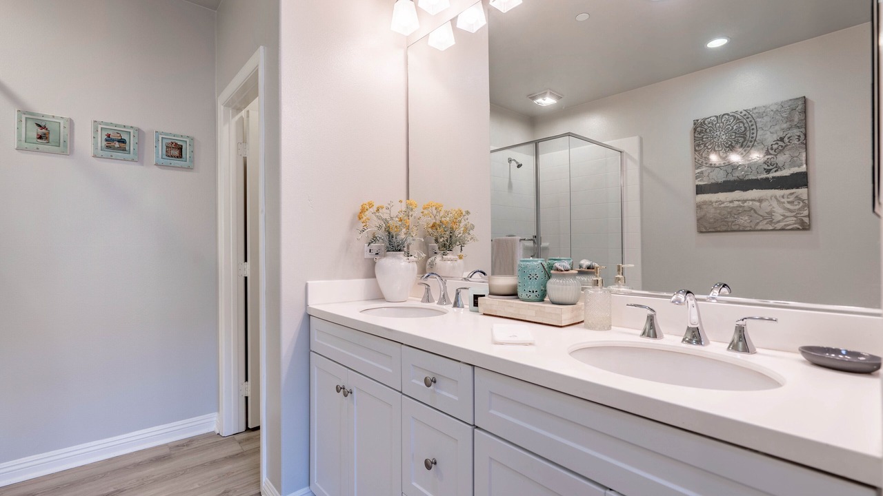 Photo of Bathroom in Oak Creek