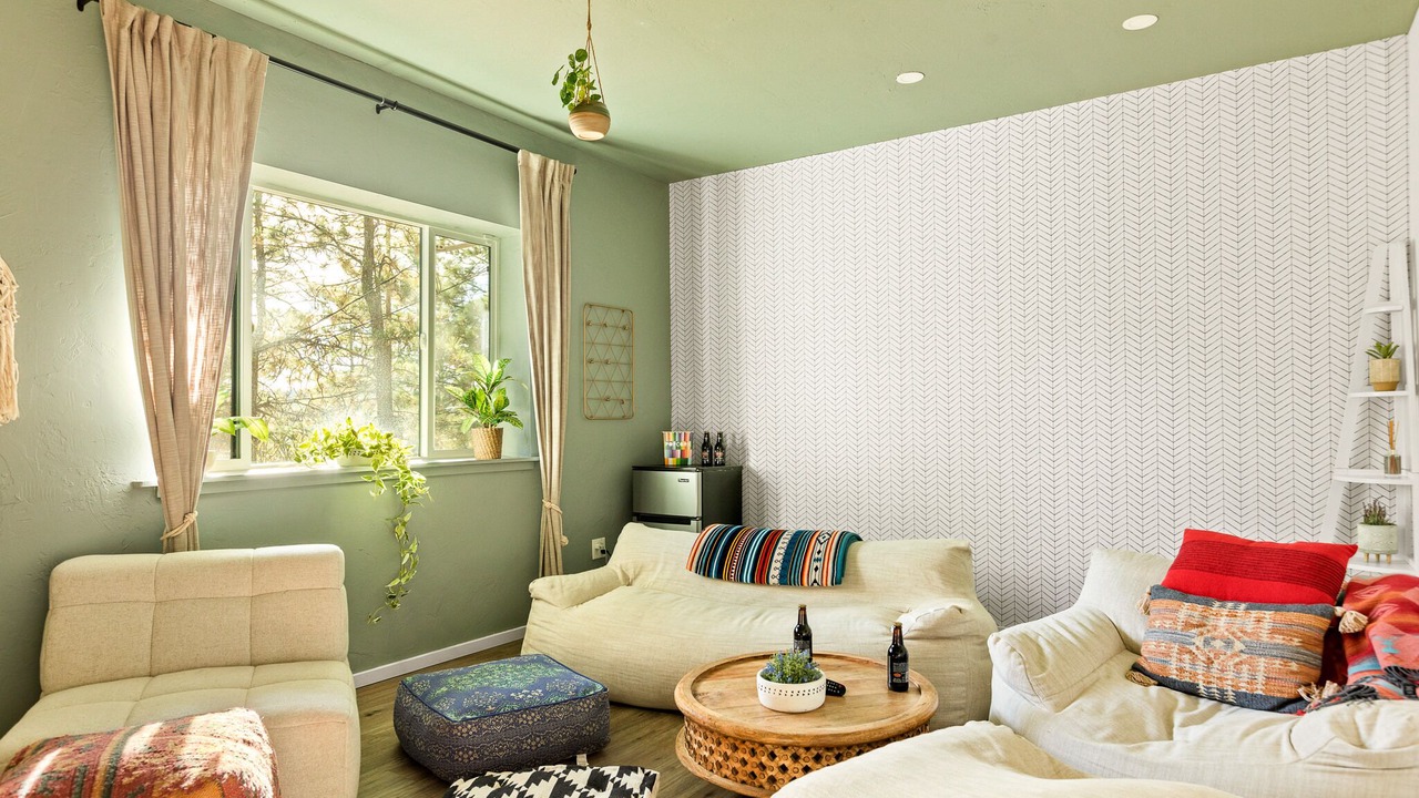 Photo of Livingroom in Blue Jay