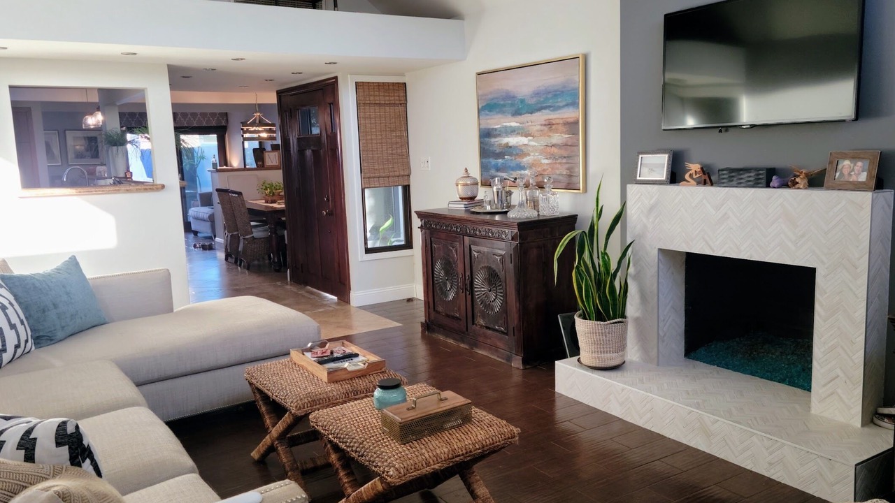 Photo of Livingroom in Newport Shores
