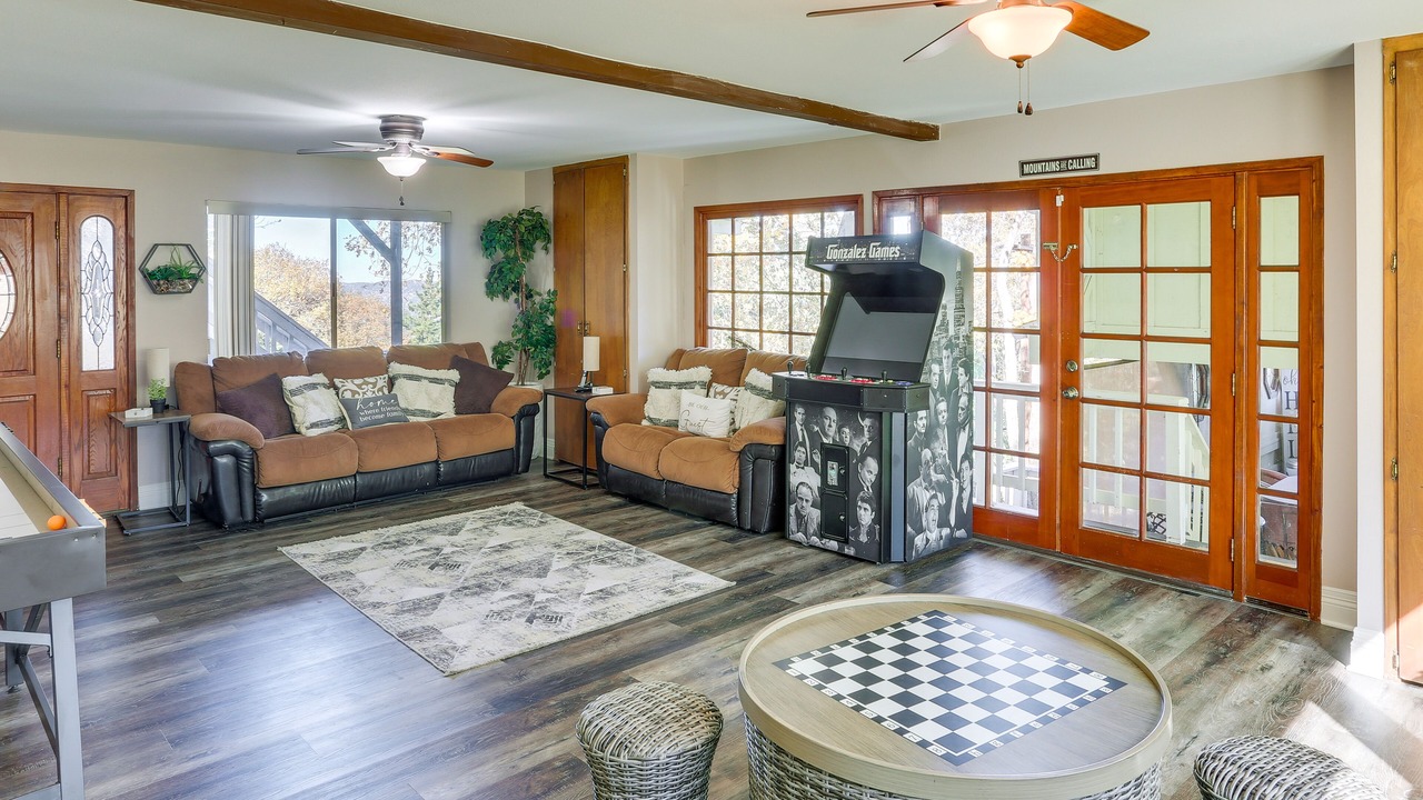 Photo of Bedroom in Crestline