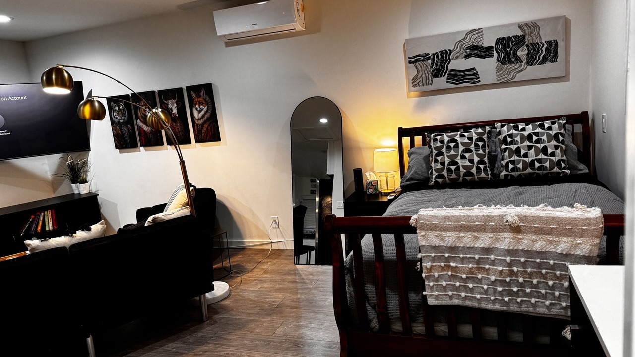Photo of Bedroom in West Hills